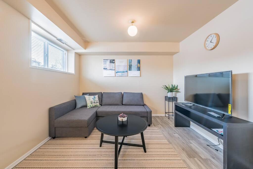 Mt Pleasant Nw 2 Bedrooms 500 Calgary Luaran gambar